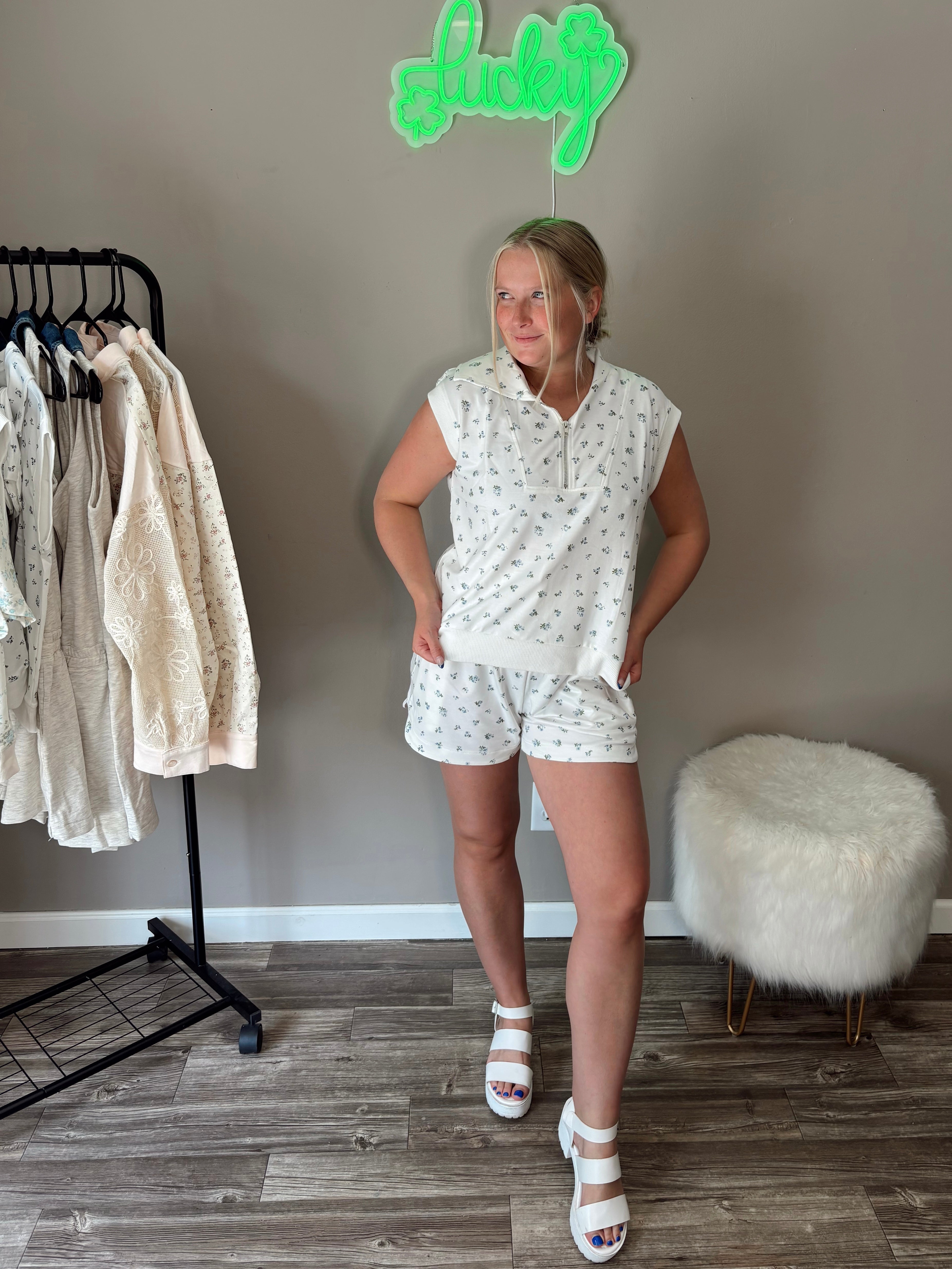 First Class Floral Set