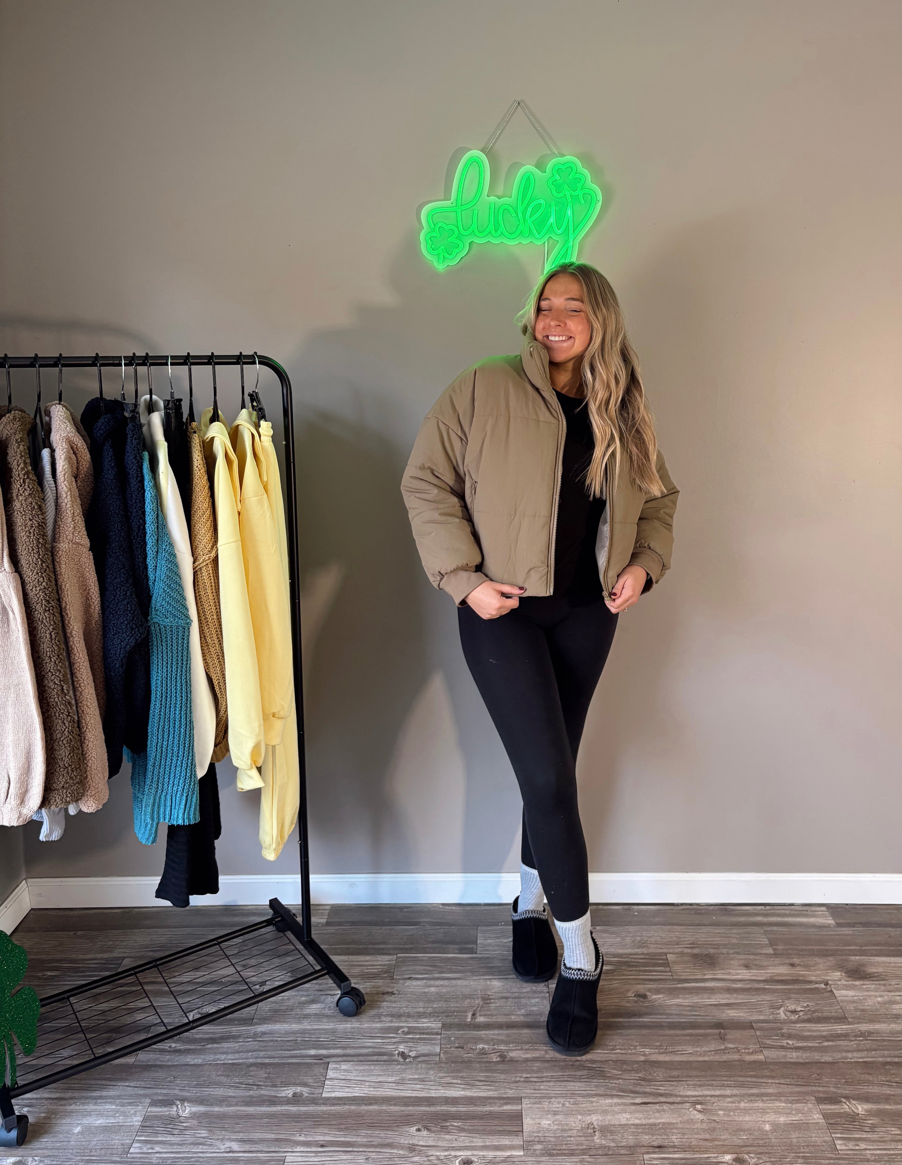 Sierra in Espresso Air